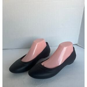 NWOT CROCS Lina Iconic Comfort Flat Black Rubber Slip On Casual Shoe Sz 9